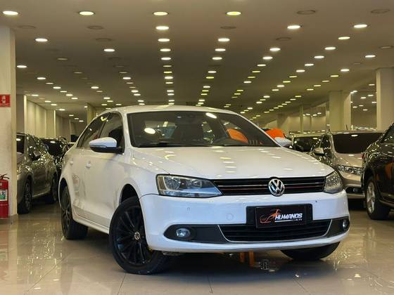 VOLKSWAGEN JETTA 2.0 TSI HIGHLINE 211CV GASOLINA 4P TIPTRONIC VOLKSWAGEN JETTA 2.0 TSI HIGHLINE 211CV GASOLINA 4P TIPTRONIC